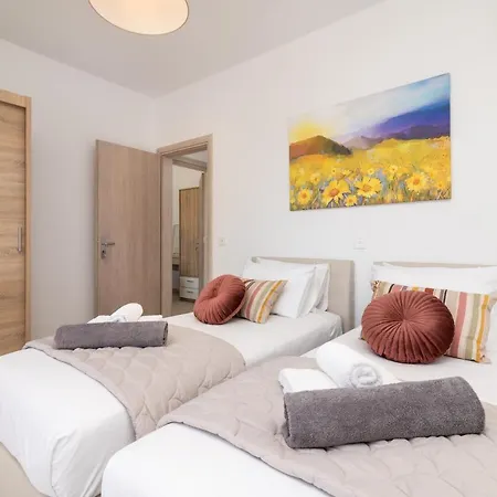 South וילה גנאדי